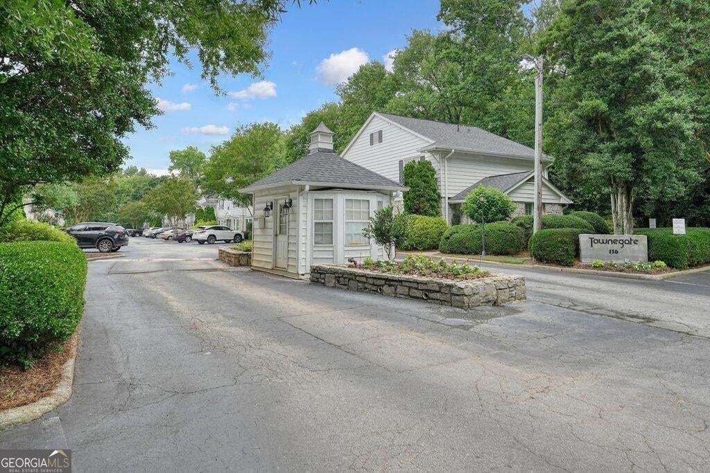 136 Peachtree Memorial Drive Nw Property Photo 42