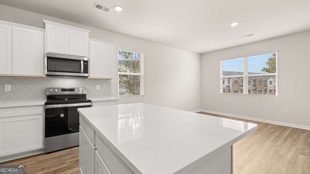 2235 Windward Road Property Photo 5