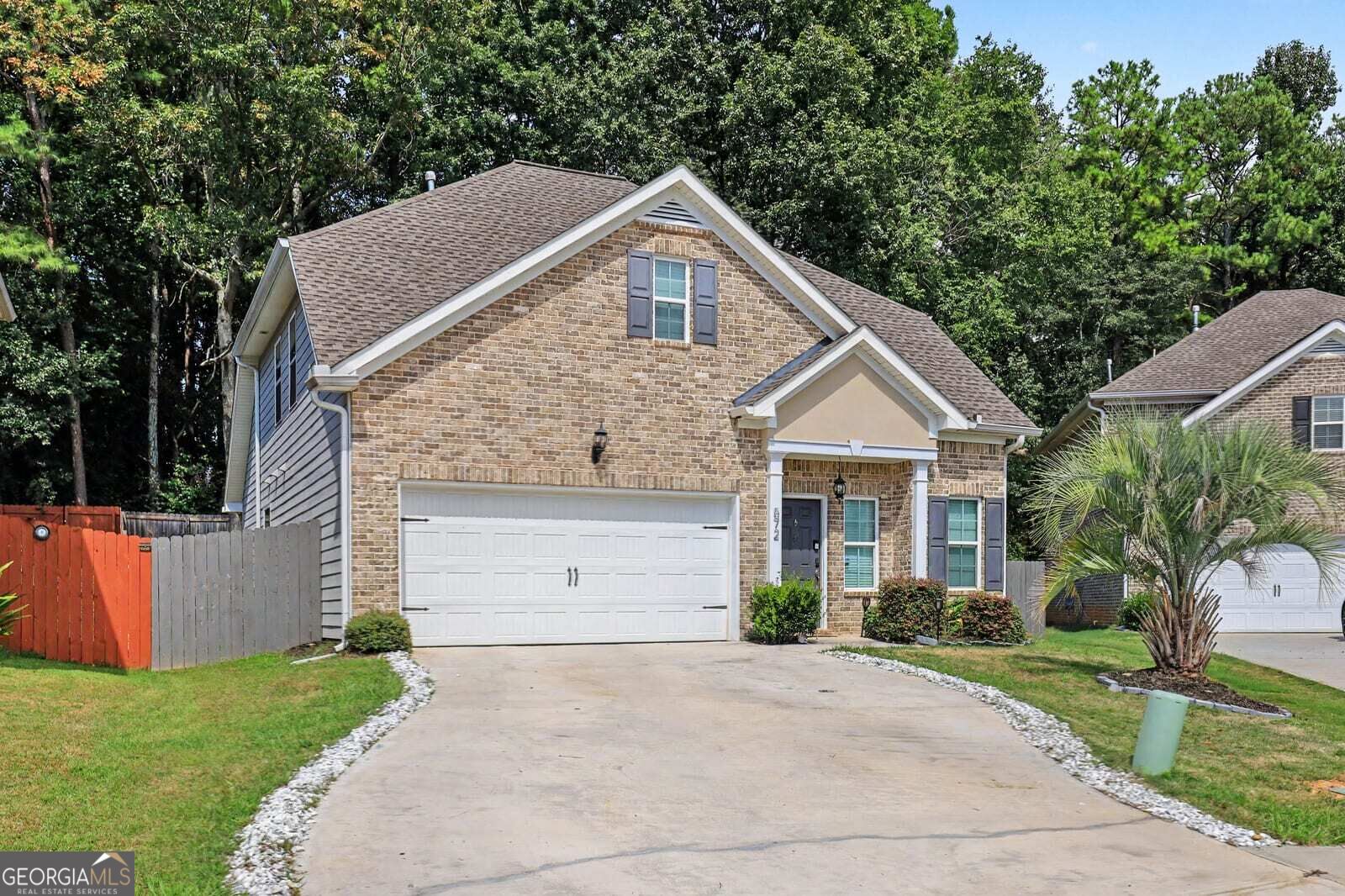 572 Sprayberry Drive Property Photo 1