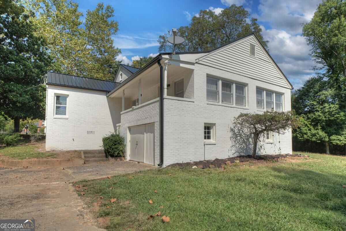 109 Lavista Drive Property Photo 4