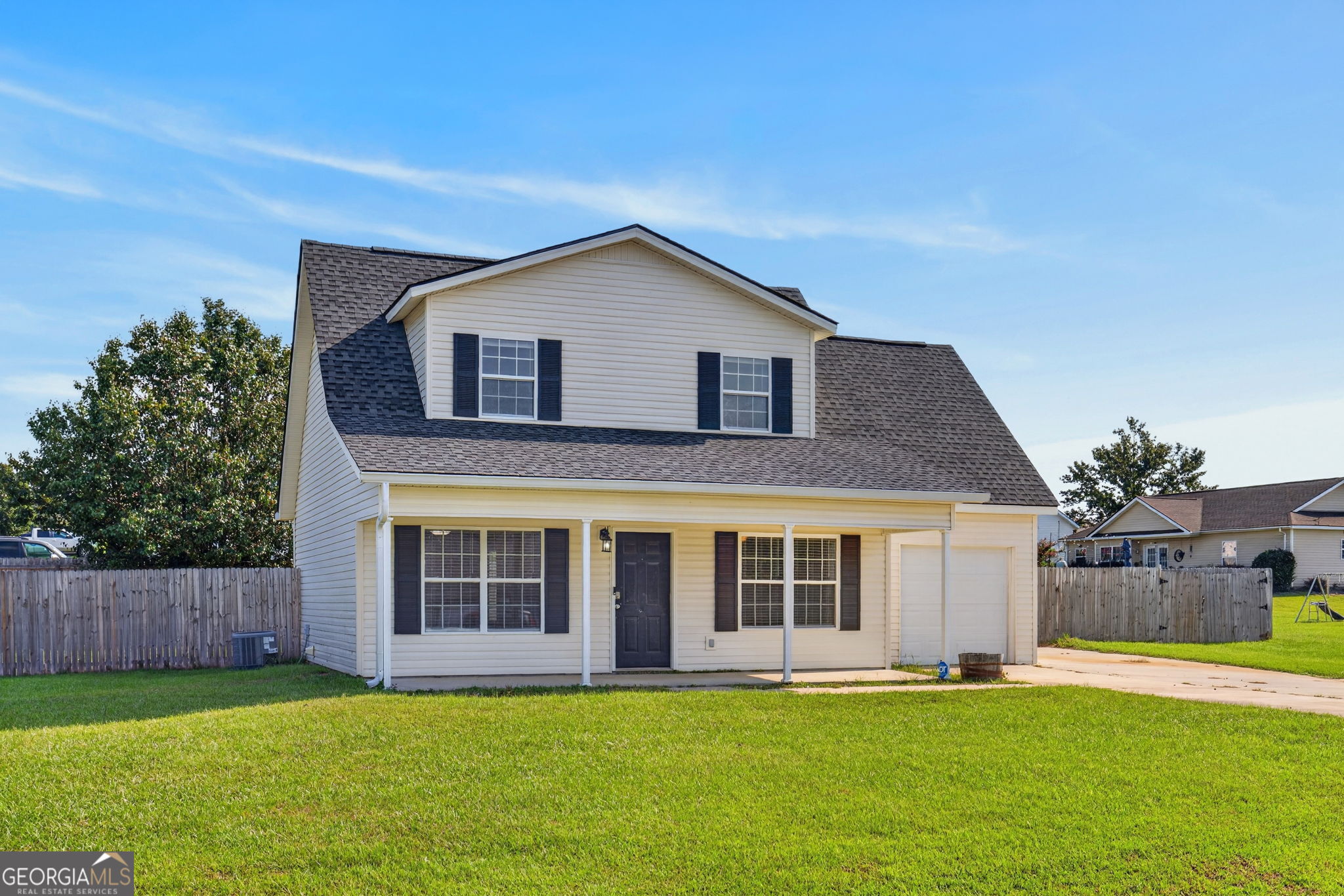 5001 Scotch Pine Avenue Property Photo 3