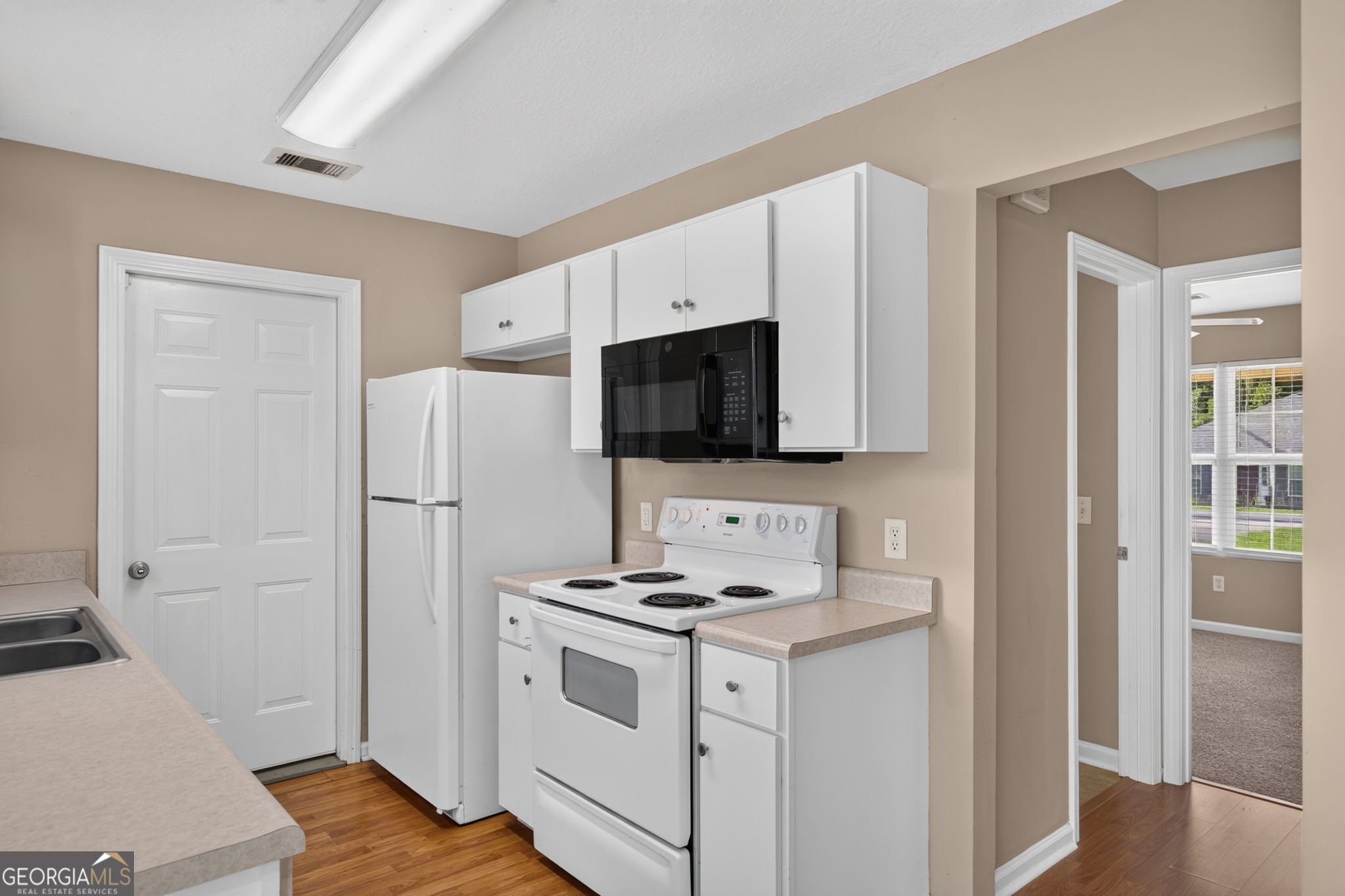 5001 Scotch Pine Avenue Property Photo 24
