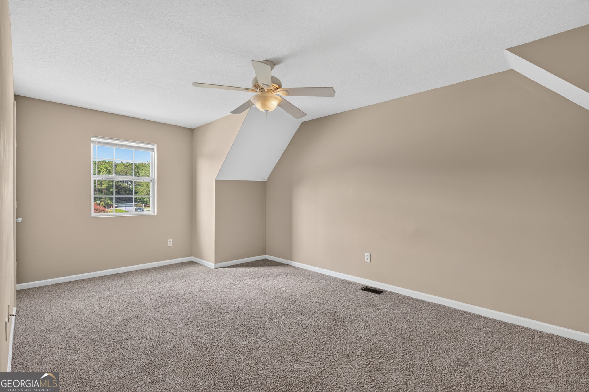5001 Scotch Pine Avenue Property Photo 39