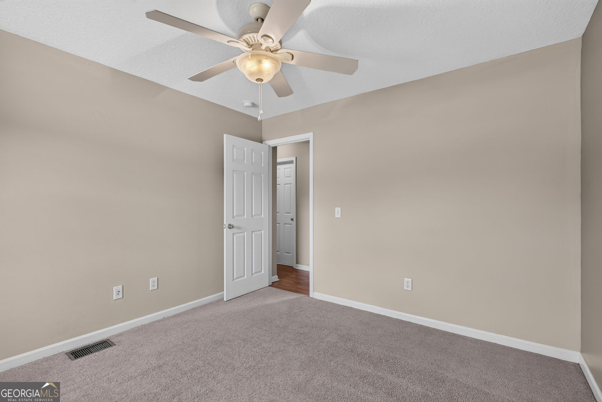 5001 Scotch Pine Avenue Property Photo 44