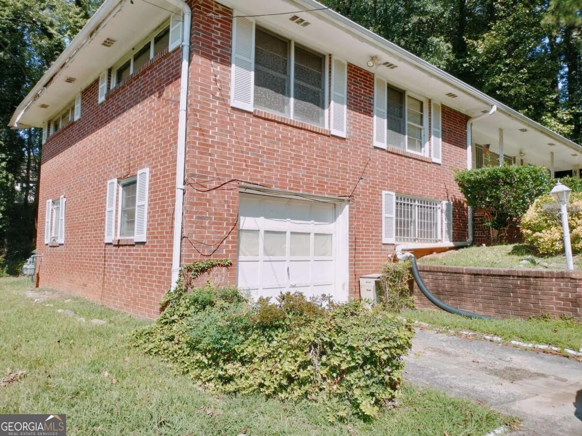 2641 Hedgewood Lane Nw Property Photo 5