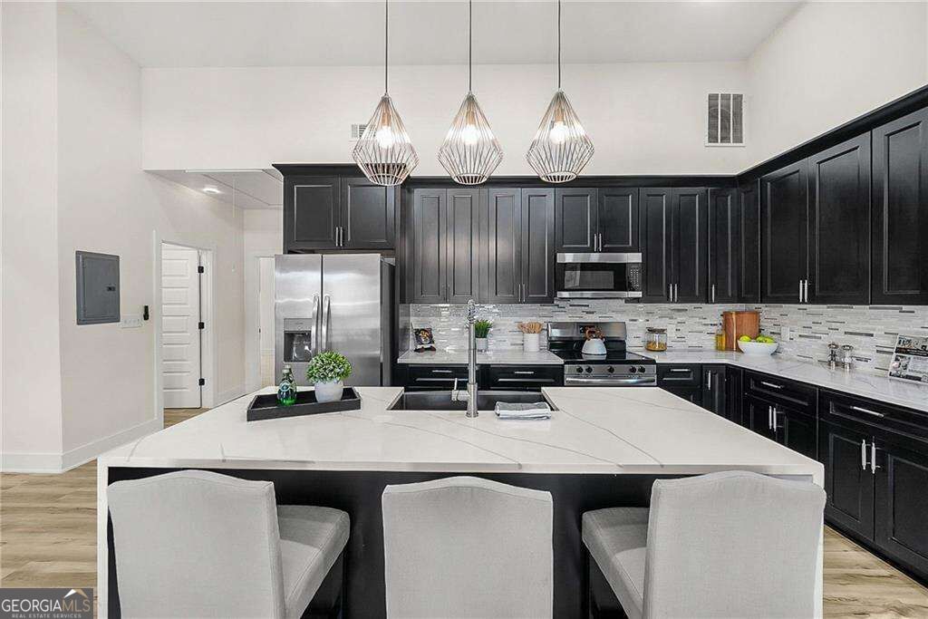 2847 Forrest Hills Drive Sw Property Photo 6