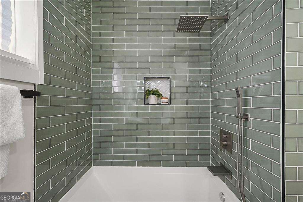 2847 Forrest Hills Drive Sw Property Photo 22
