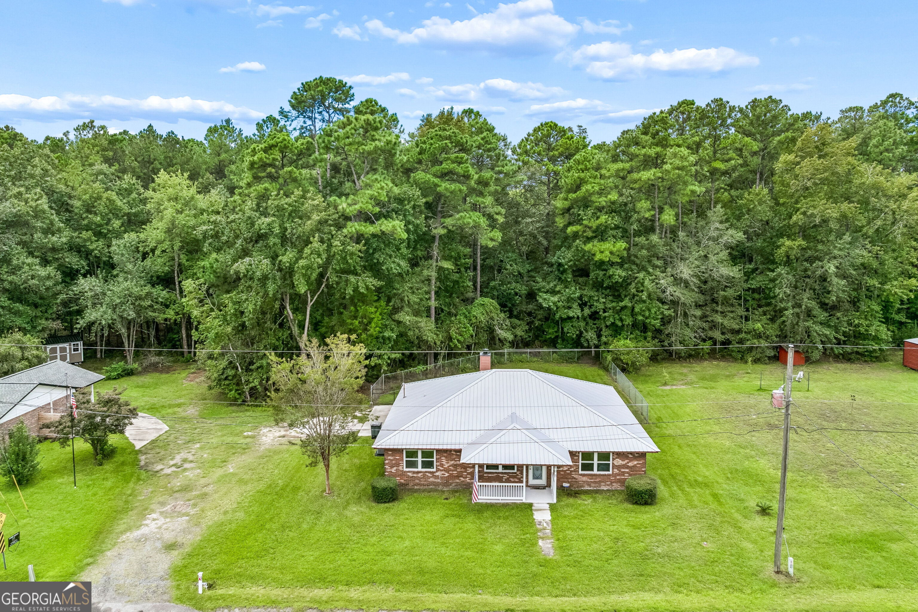 103 W Magnolia Avenue Property Photo 3