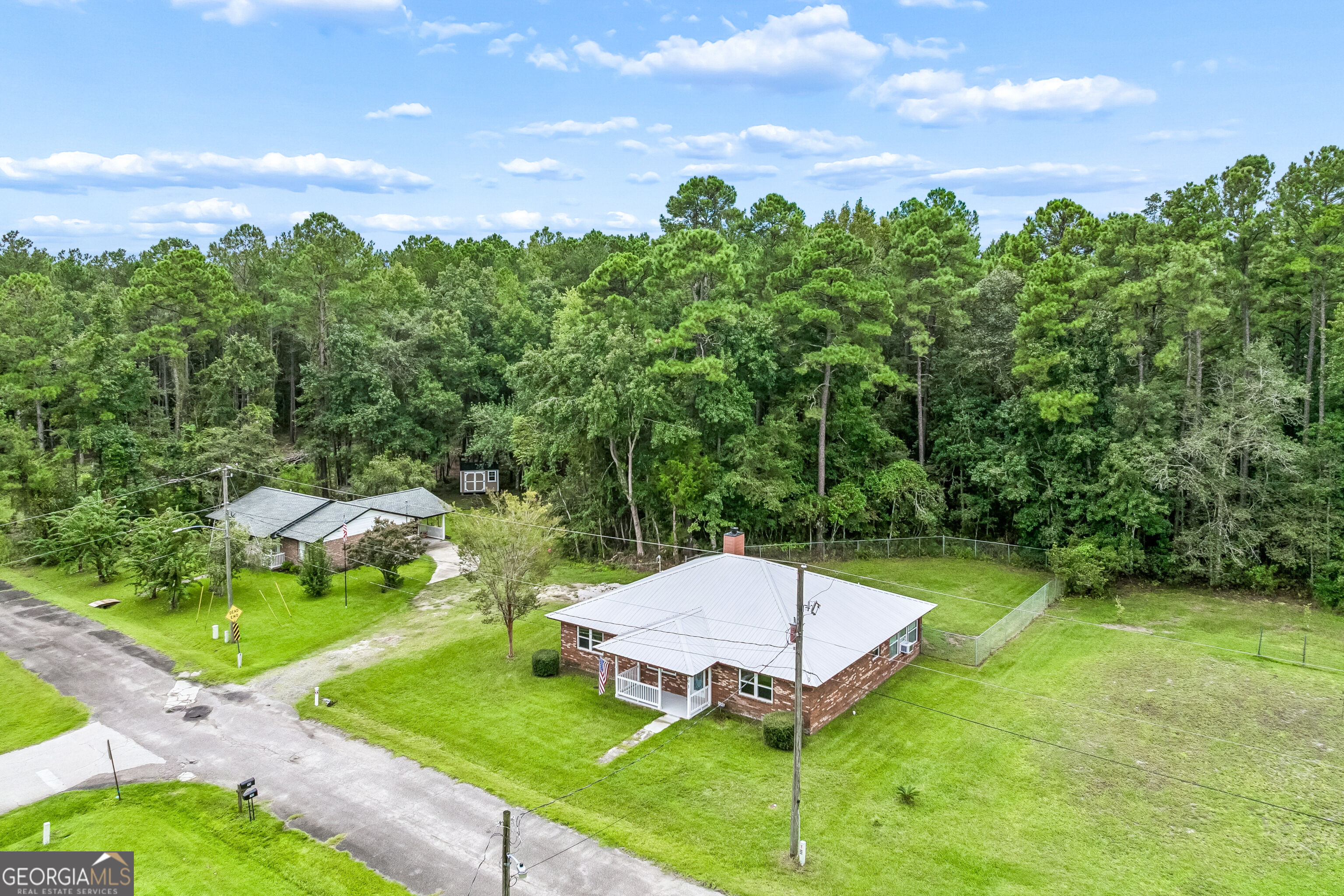 103 W Magnolia Avenue Property Photo 4