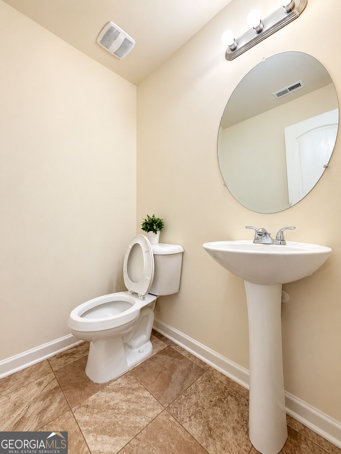 1141 Villa Clara Way Property Photo 4
