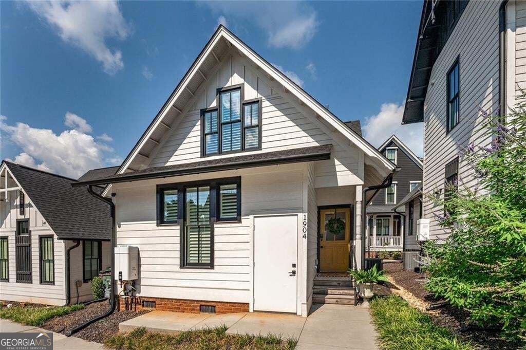 1904 Galt Commons Nw Property Photo 6