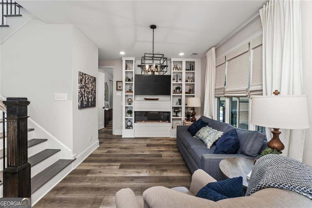 1904 Galt Commons Nw Property Photo 16