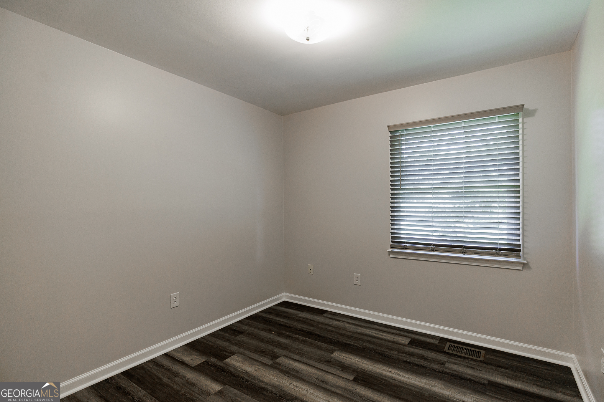 348 Alberta Drive Property Photo 9