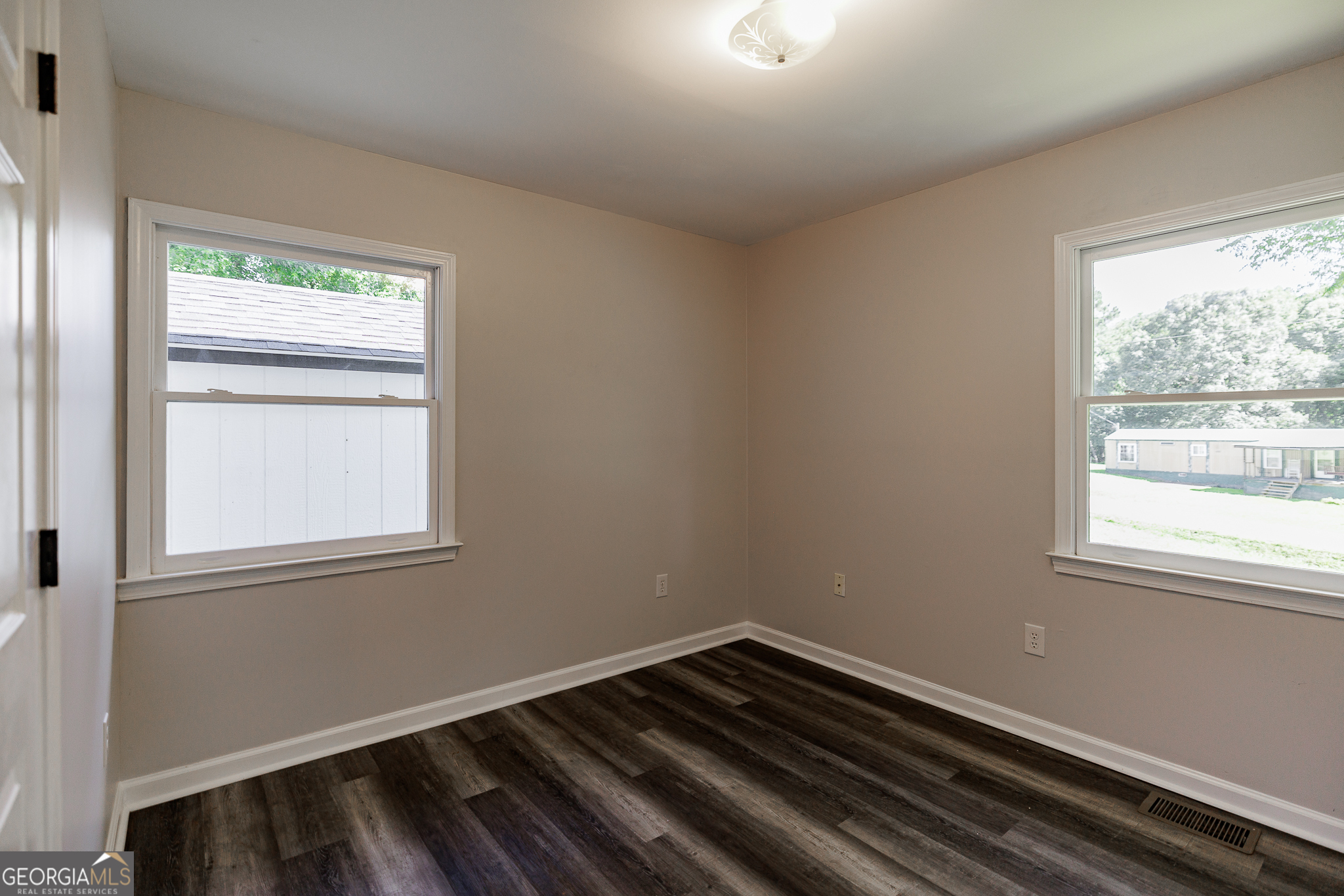 348 Alberta Drive Property Photo 11
