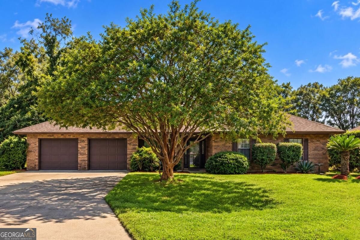 149 Lake View Circle Property Photo 1
