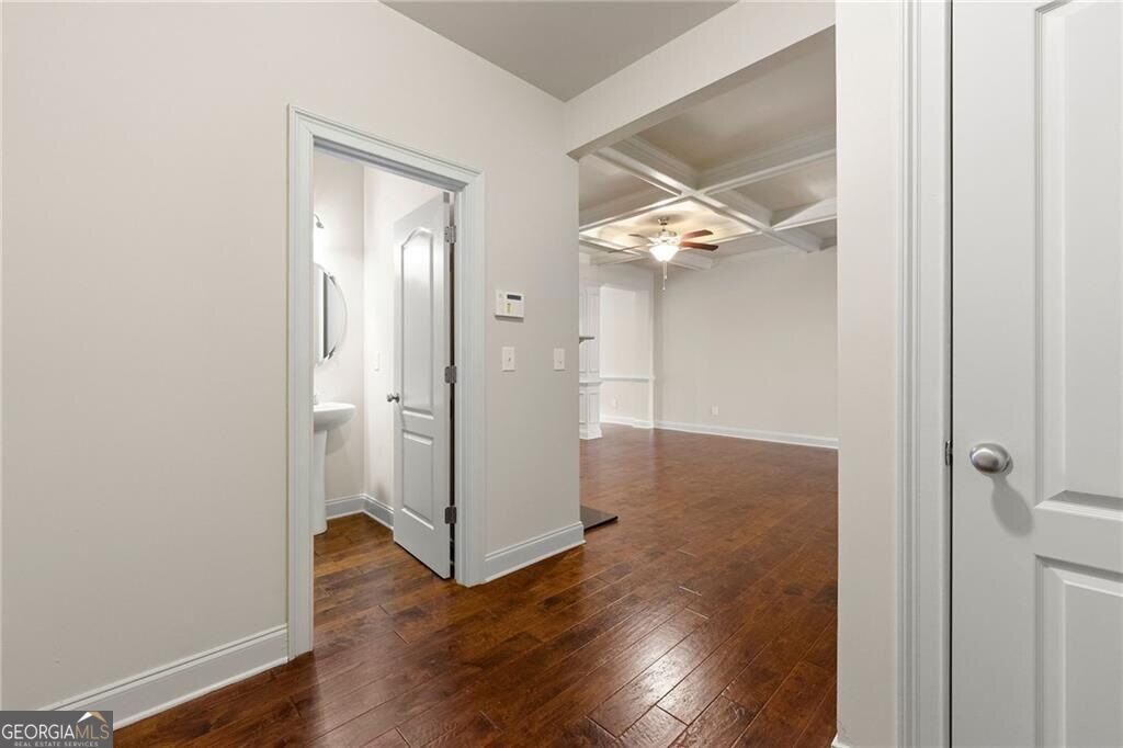 2462 Whiteoak Run Se # 18 Property Photo 7