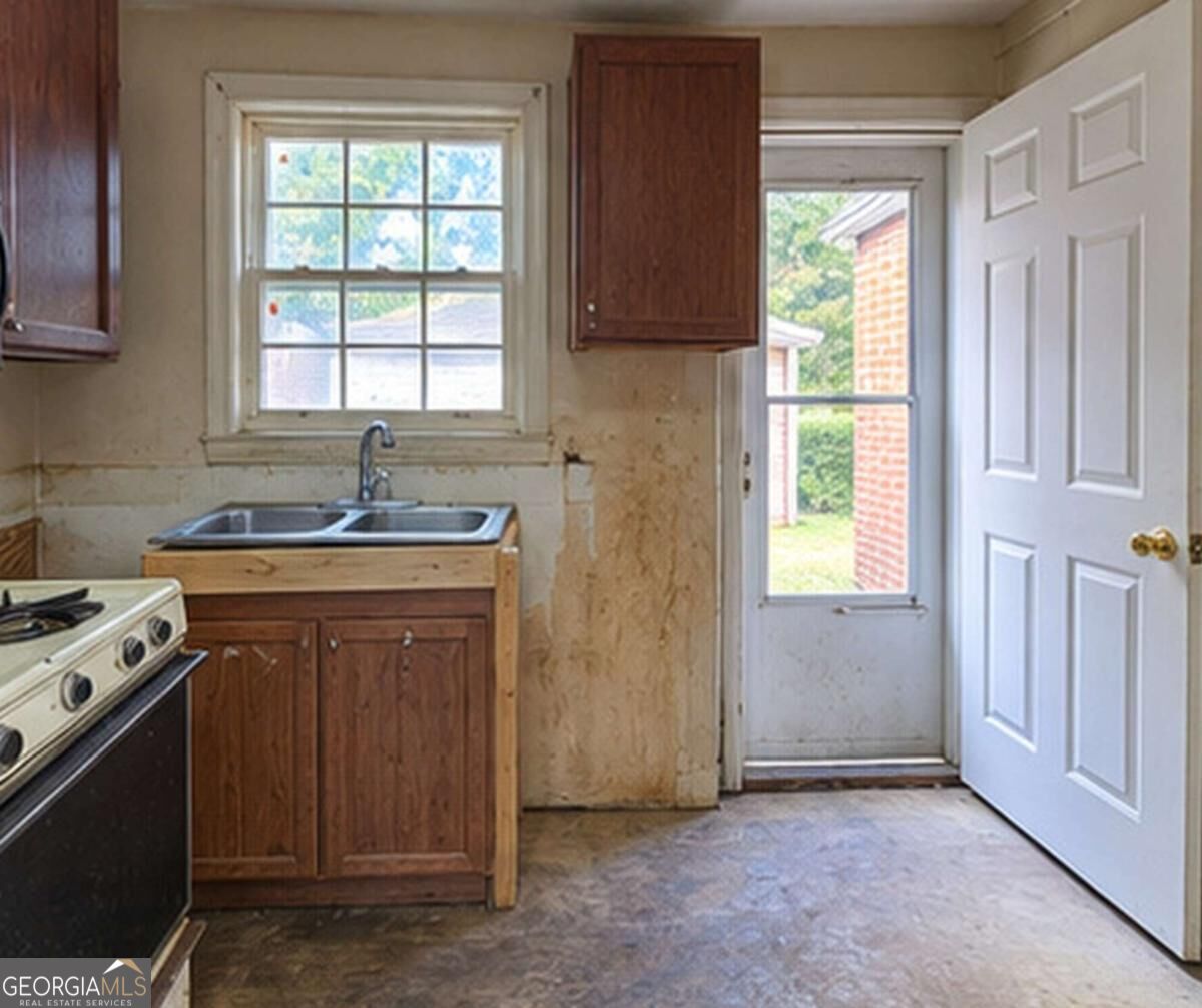 1779 S Gordon Street Sw Property Photo 8