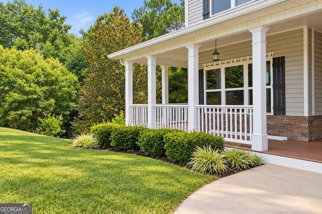 6 Creekside Bluff Property Photo 4
