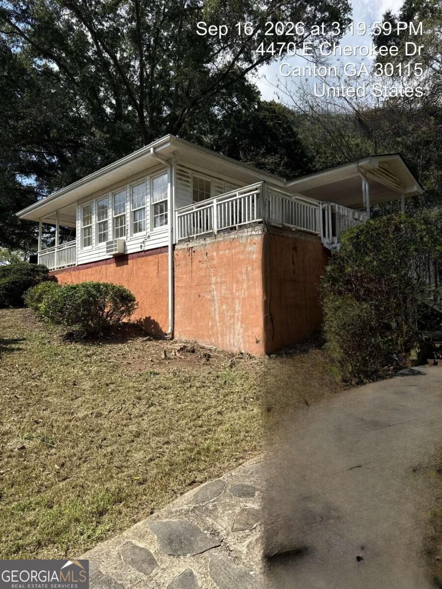 4470 E Cherokee Drive Property Photo 1