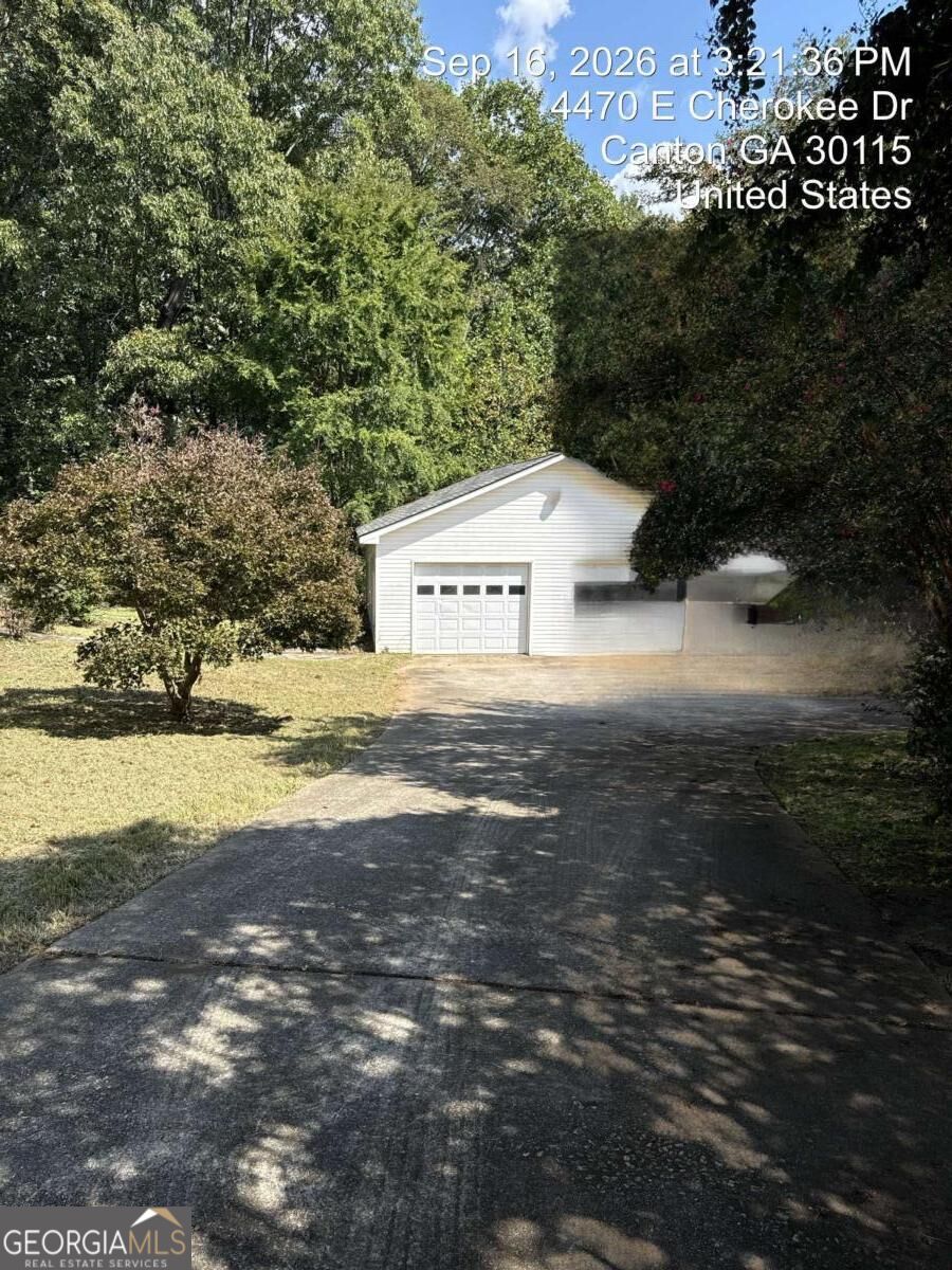 4470 E Cherokee Drive Property Photo 3