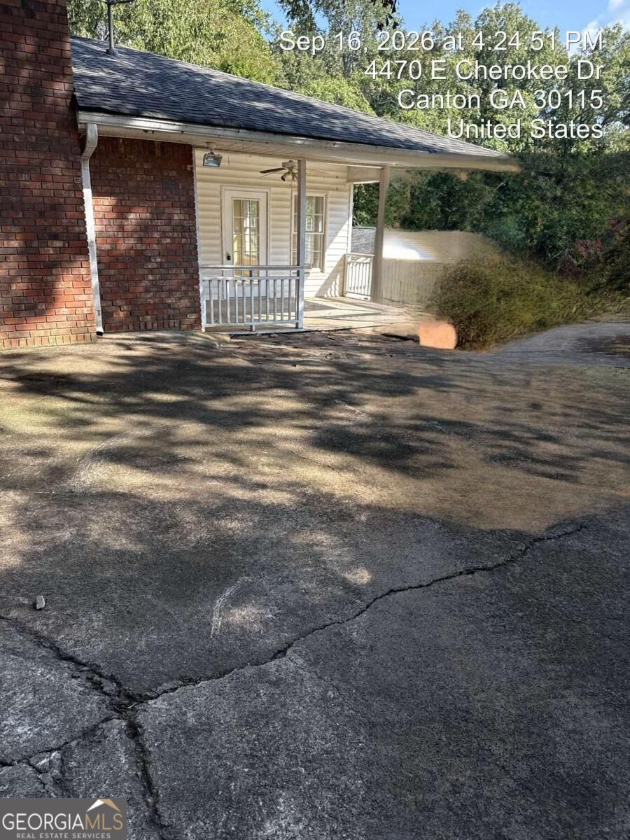 4470 E Cherokee Drive Property Photo 4