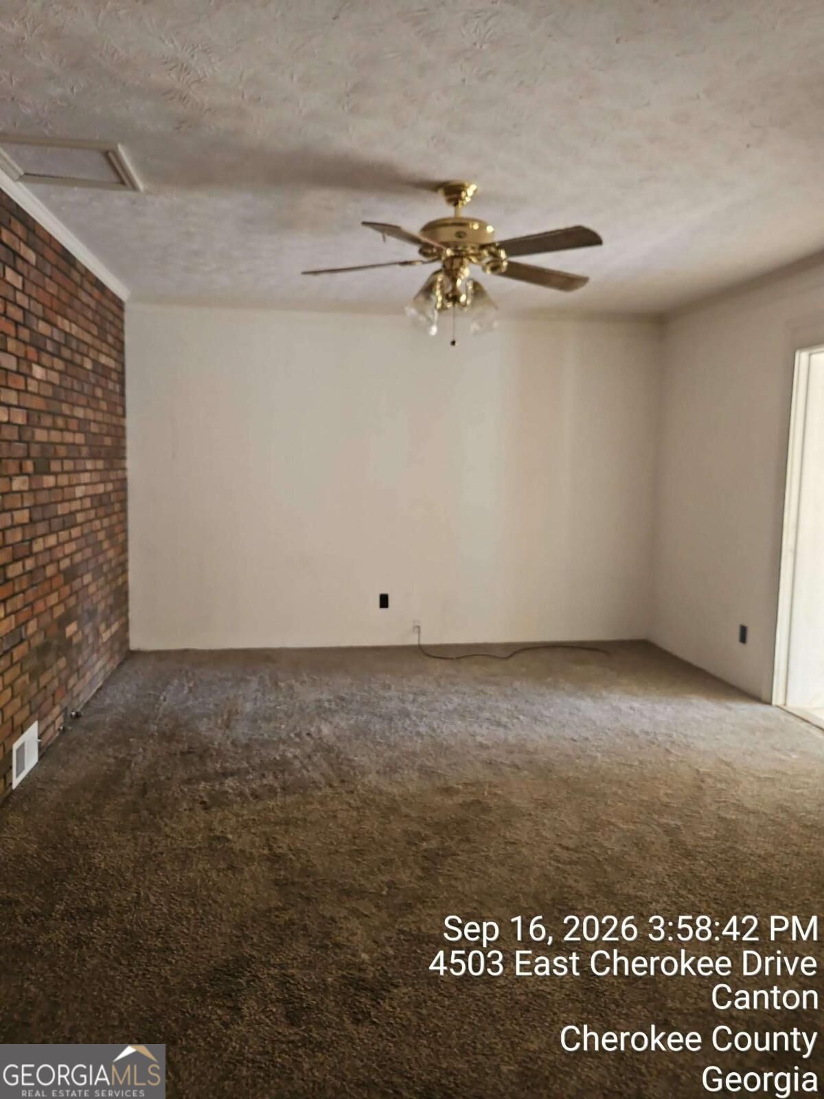 4470 E Cherokee Drive Property Photo 7