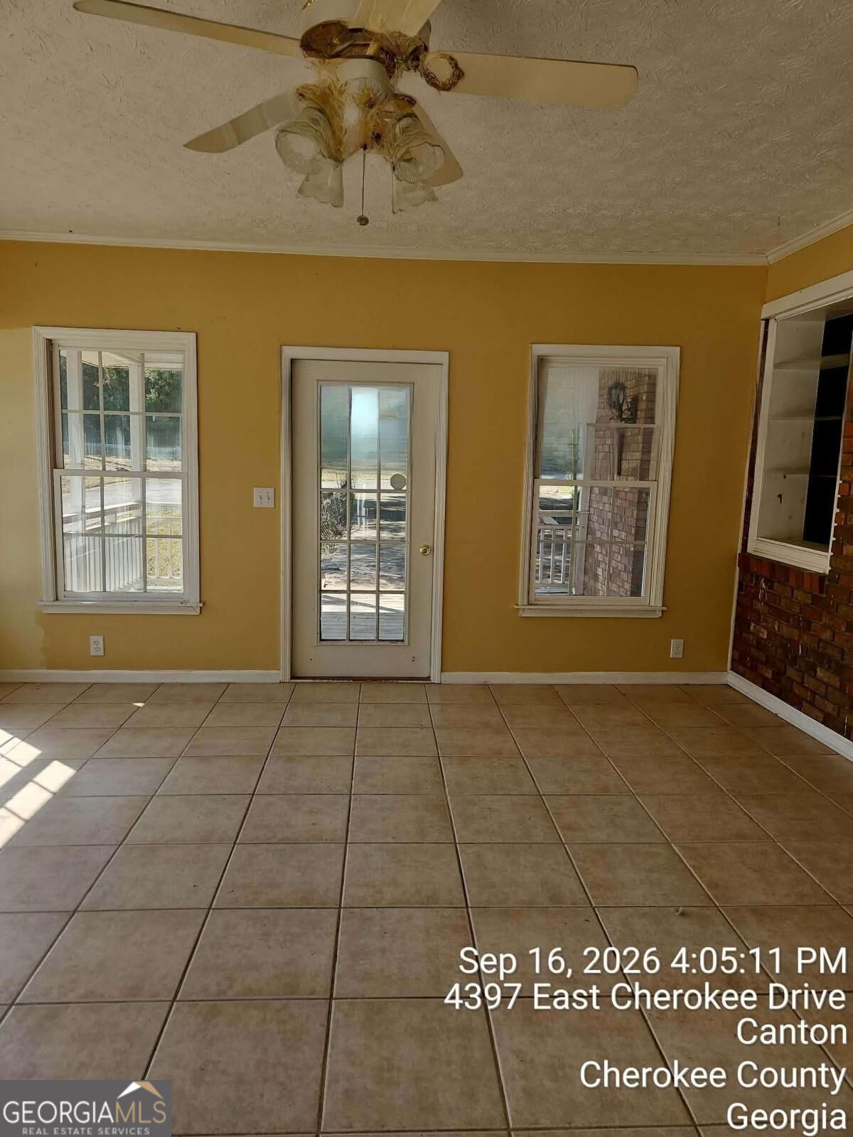 4470 E Cherokee Drive Property Photo 8