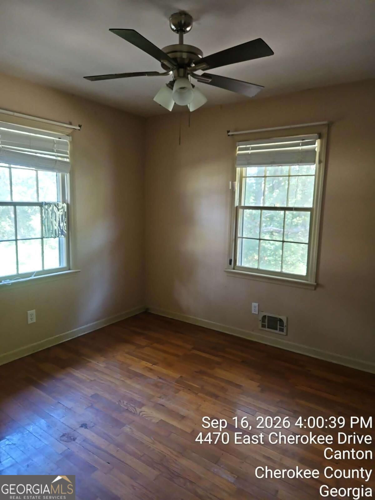4470 E Cherokee Drive Property Photo 13