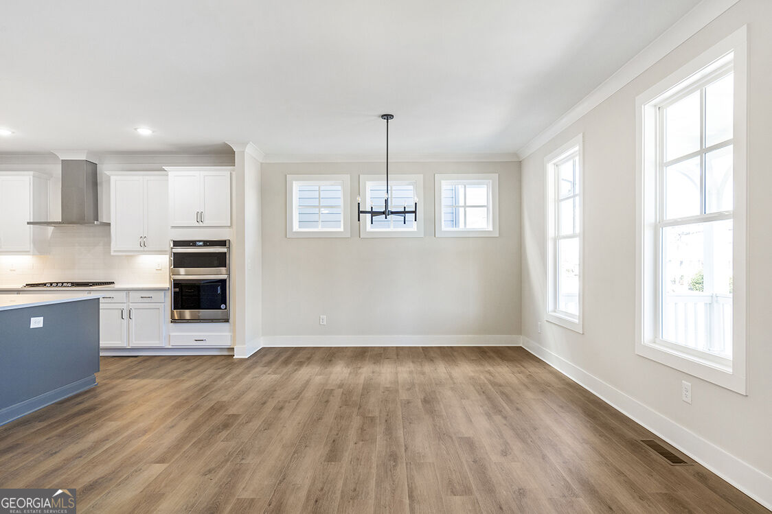 152 Palm Street Property Photo 8