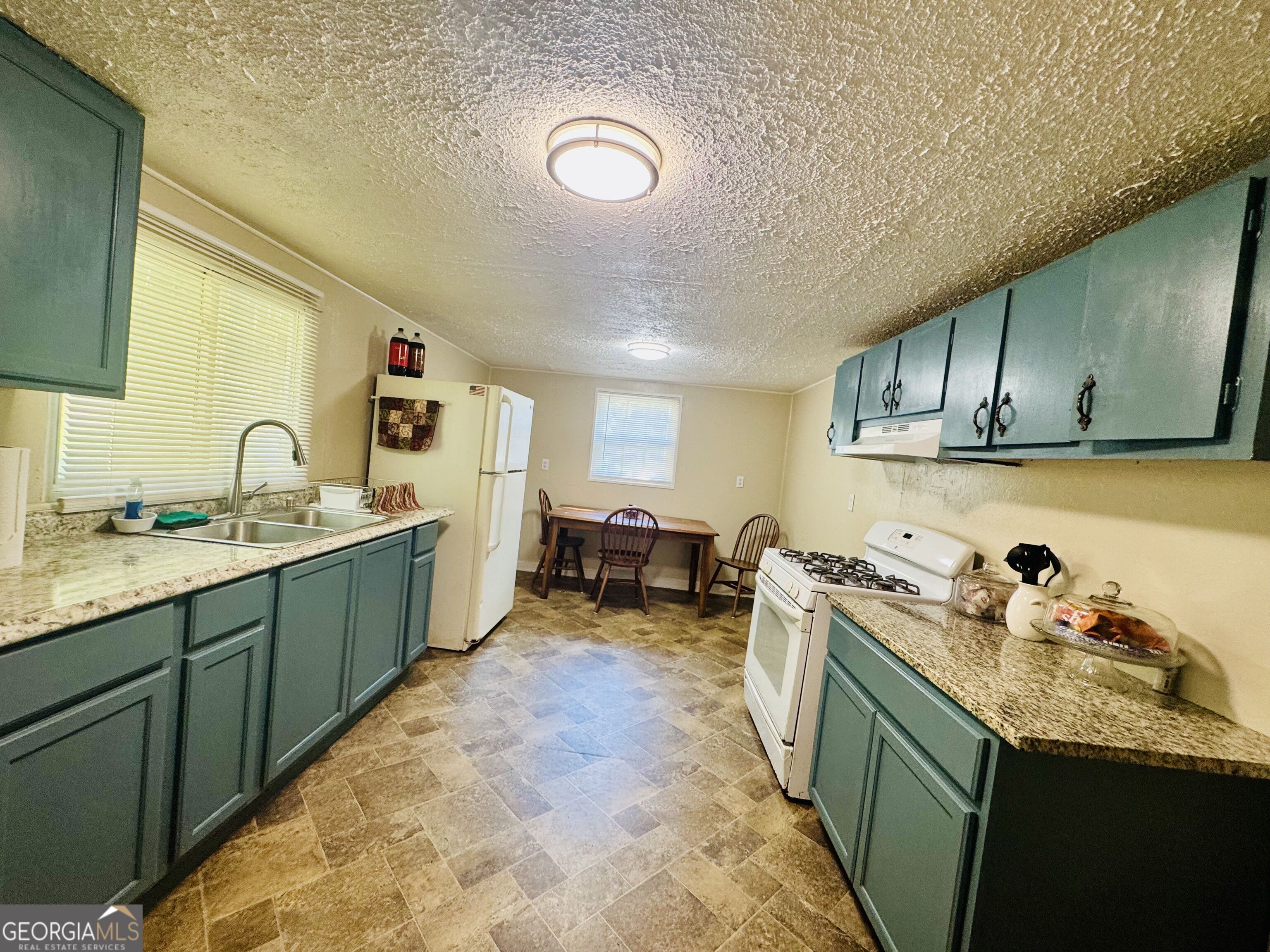 482 E Pine Lake Drive Property Photo 10