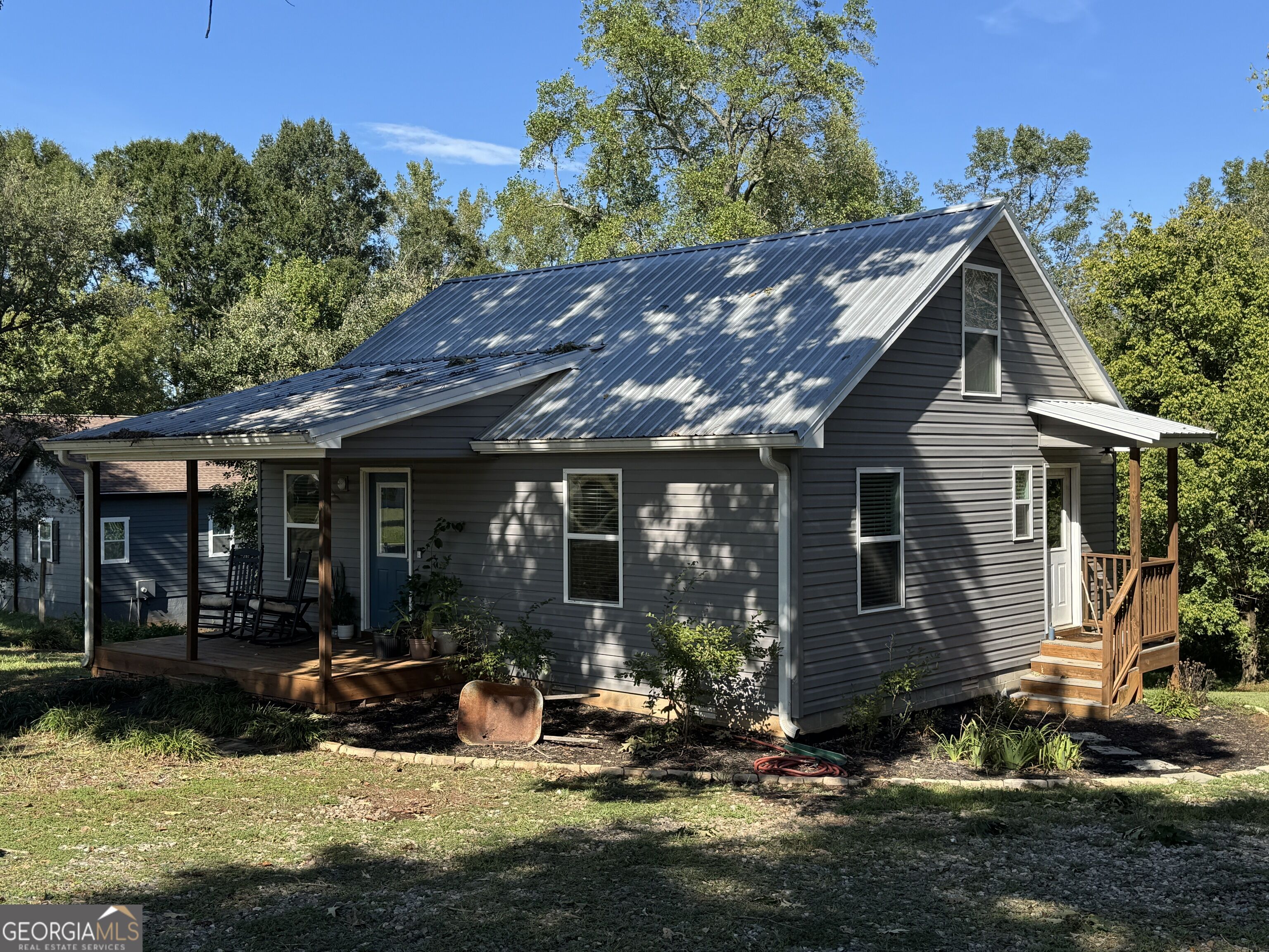 613 Chambers Road Property Photo 1