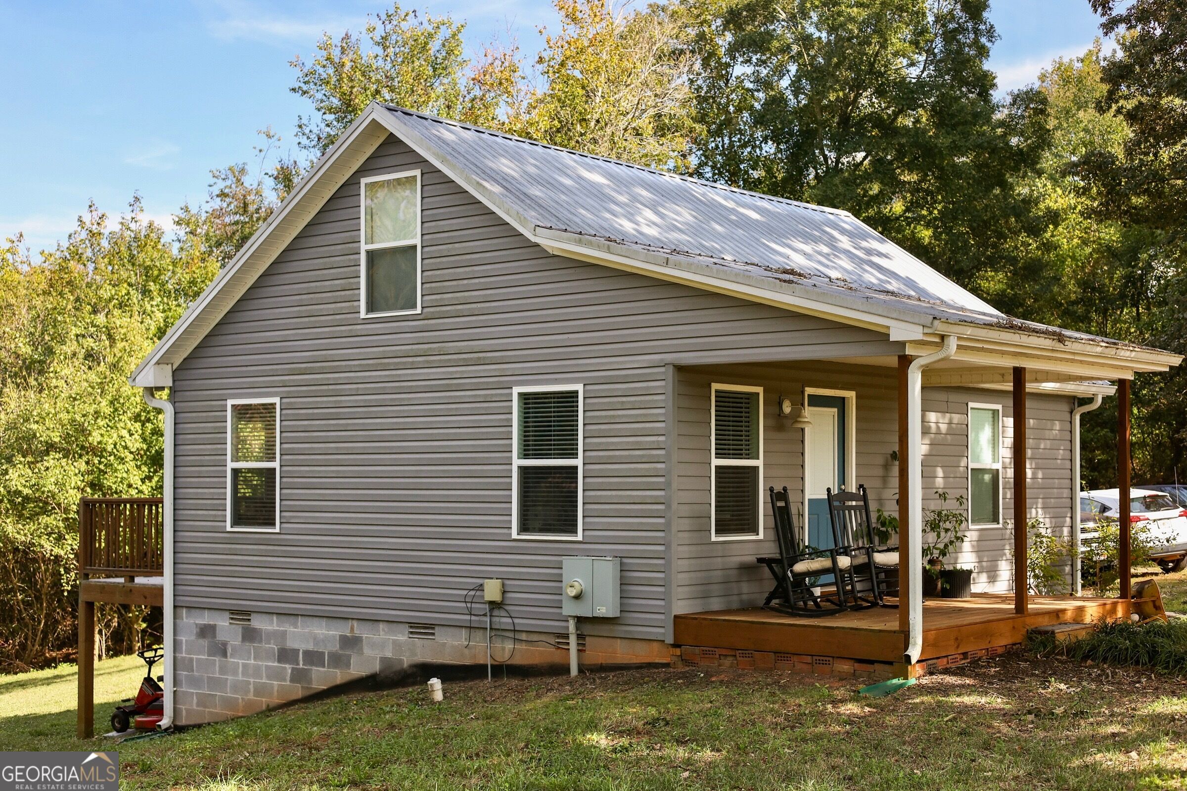 613 Chambers Road Property Photo 3