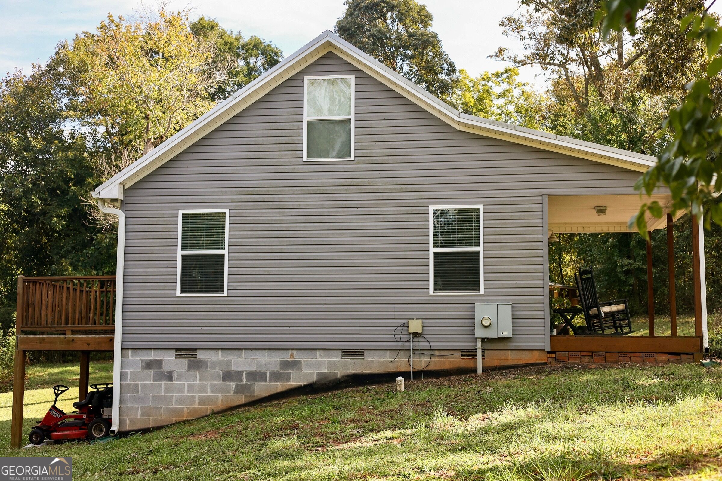 613 Chambers Road Property Photo 4