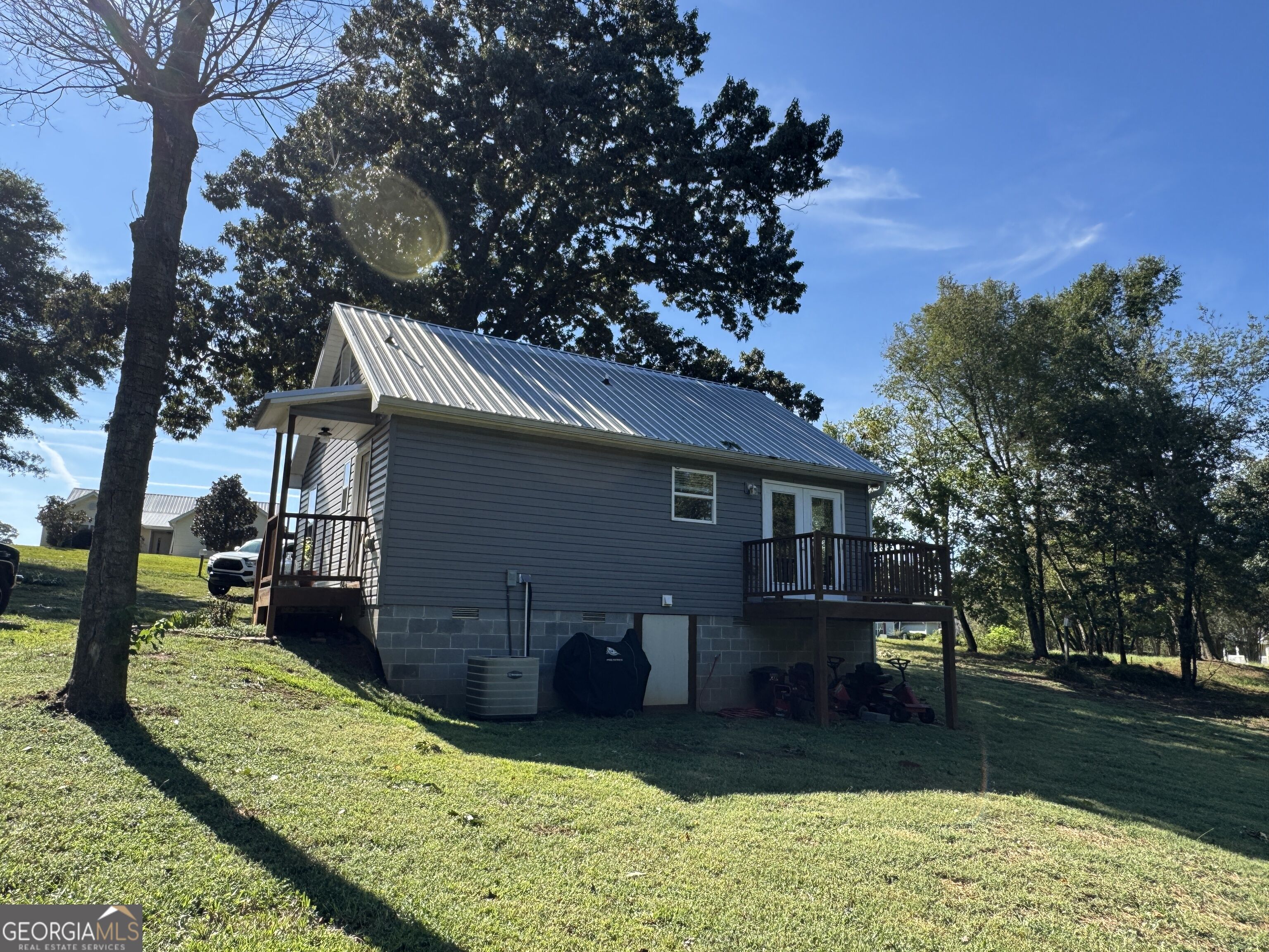 613 Chambers Road Property Photo 10