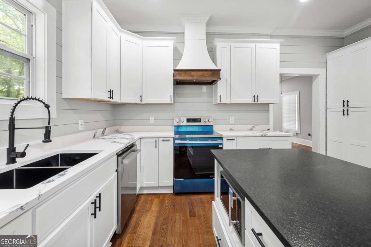 501 Harris Street Property Photo 11