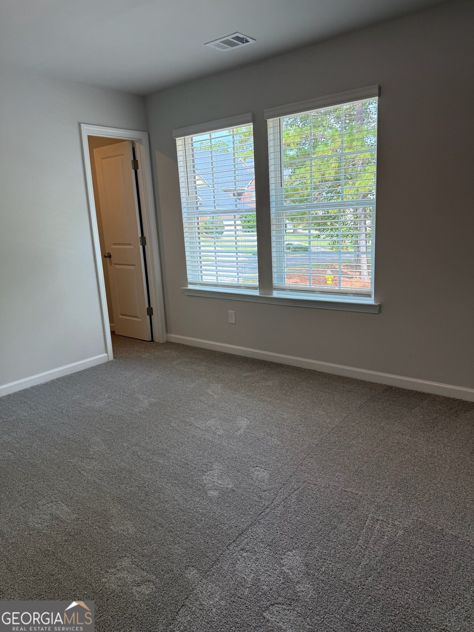 120 Hampton Way Property Photo 17