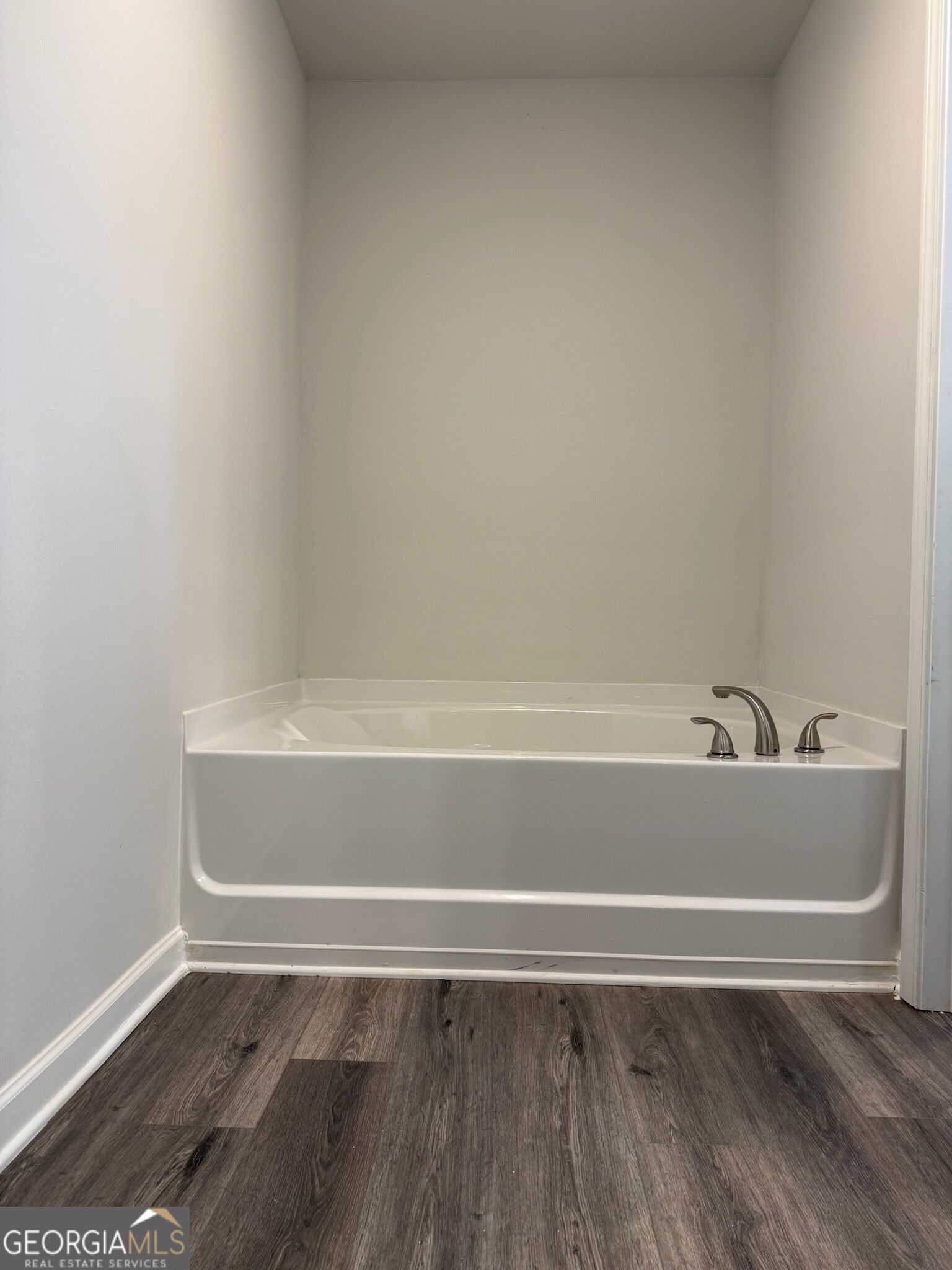 120 Hampton Way Property Photo 21