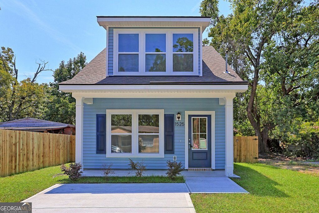 1525 New Castle Street Property Photo 1