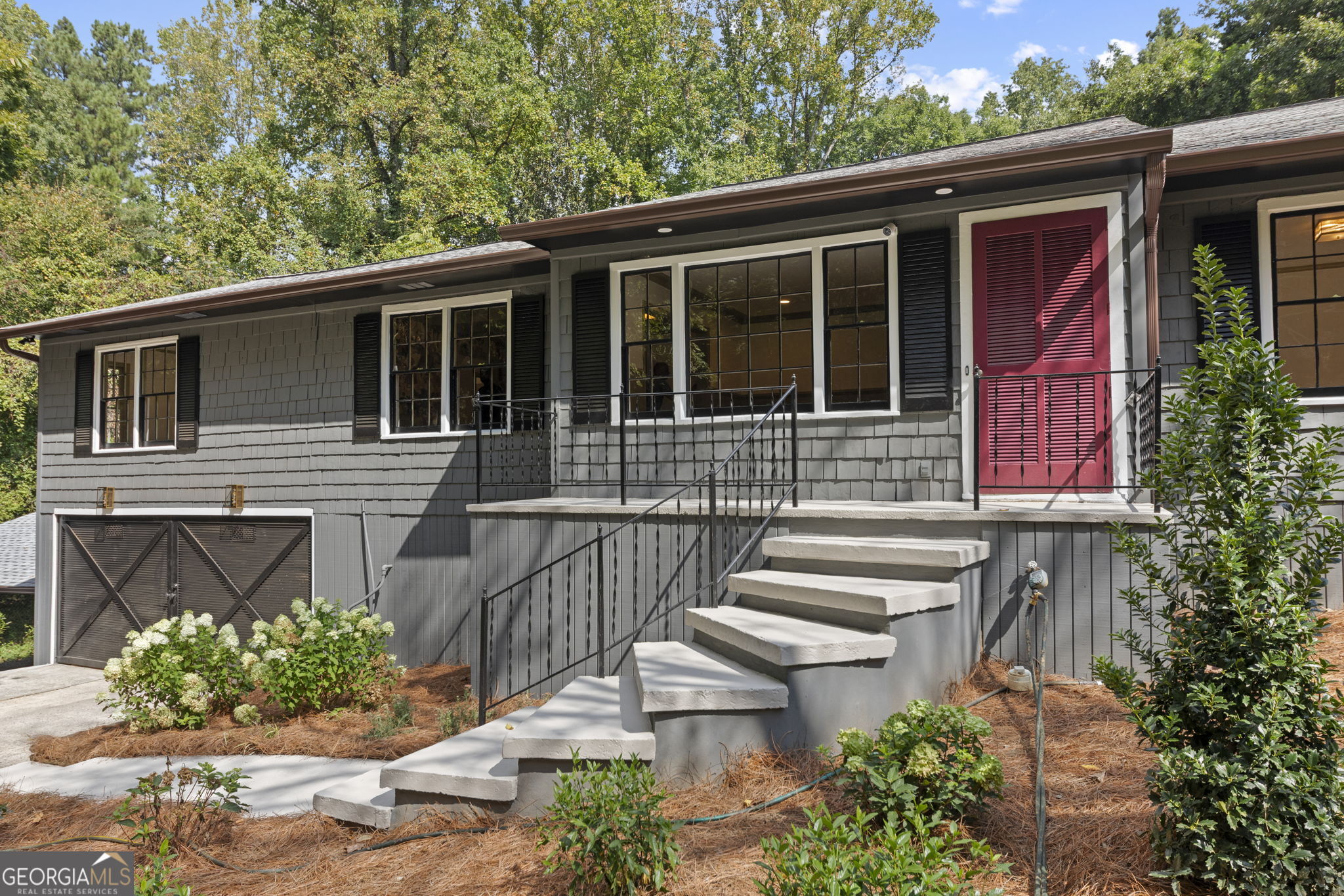 1052 Country Lane Ne Property Photo 1