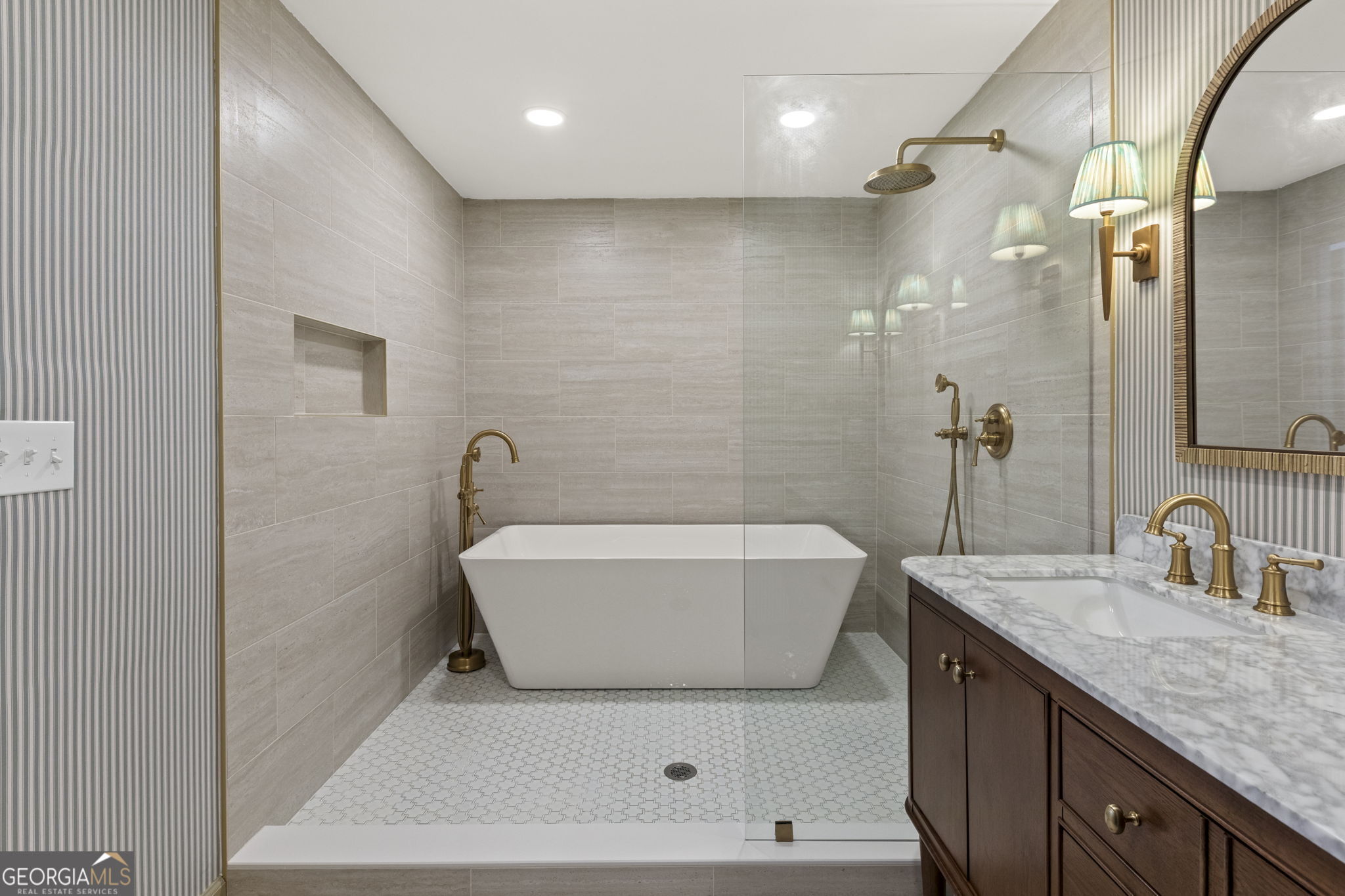 1052 Country Lane Ne Property Photo 12