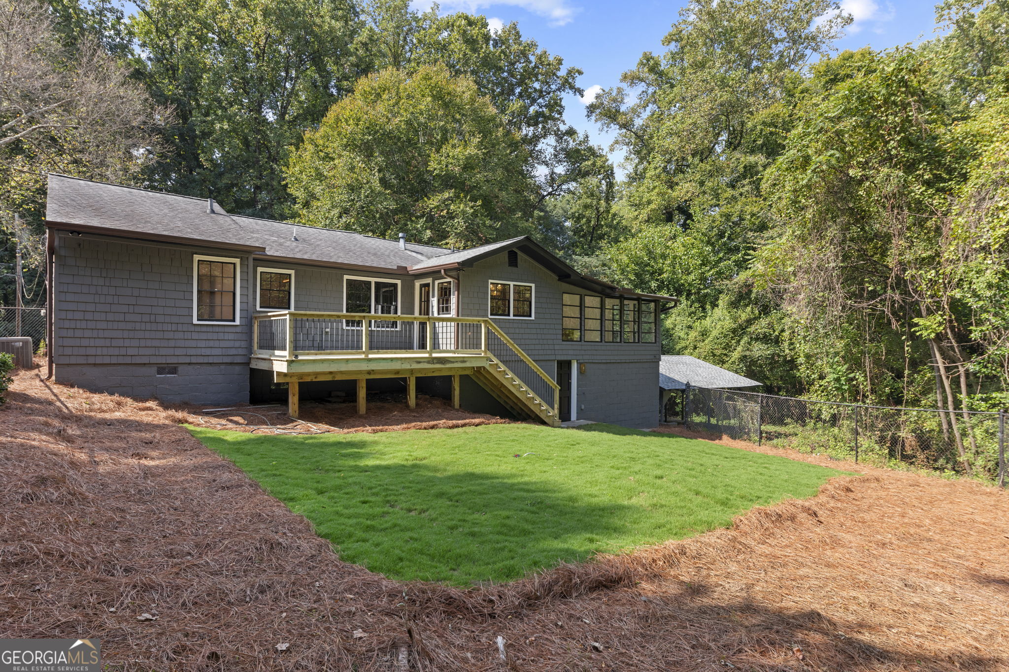 1052 Country Lane Ne Property Photo 18