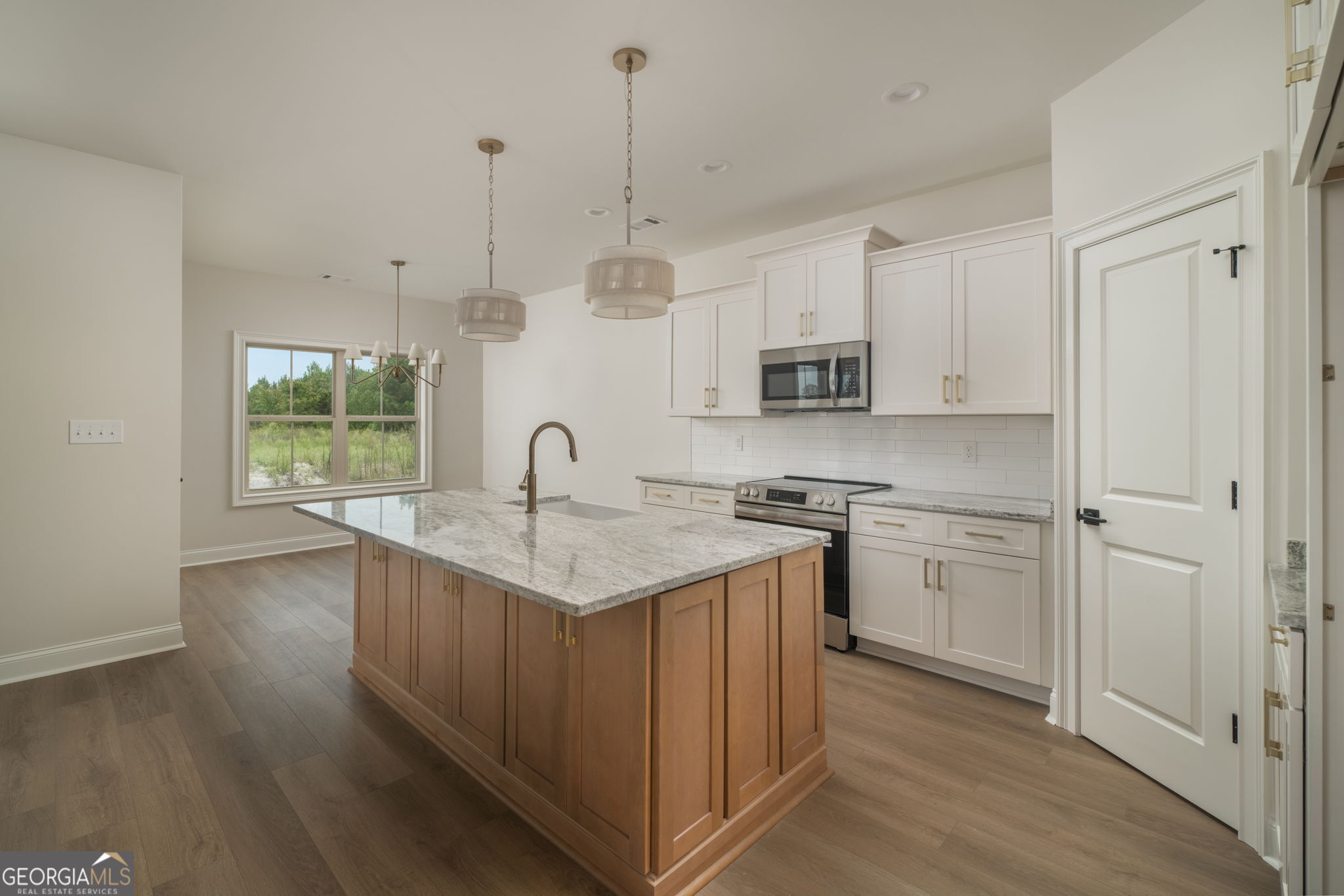 130 Early Drive Property Photo 8