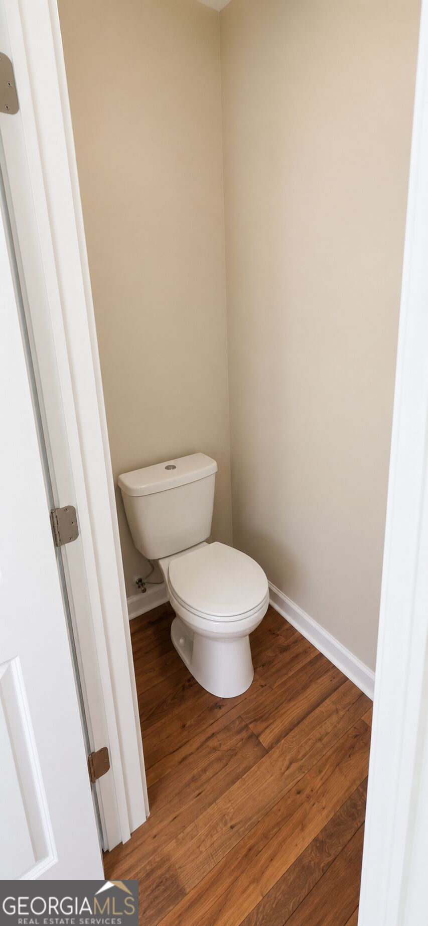 4160 Lindbergh Way Property Photo 5