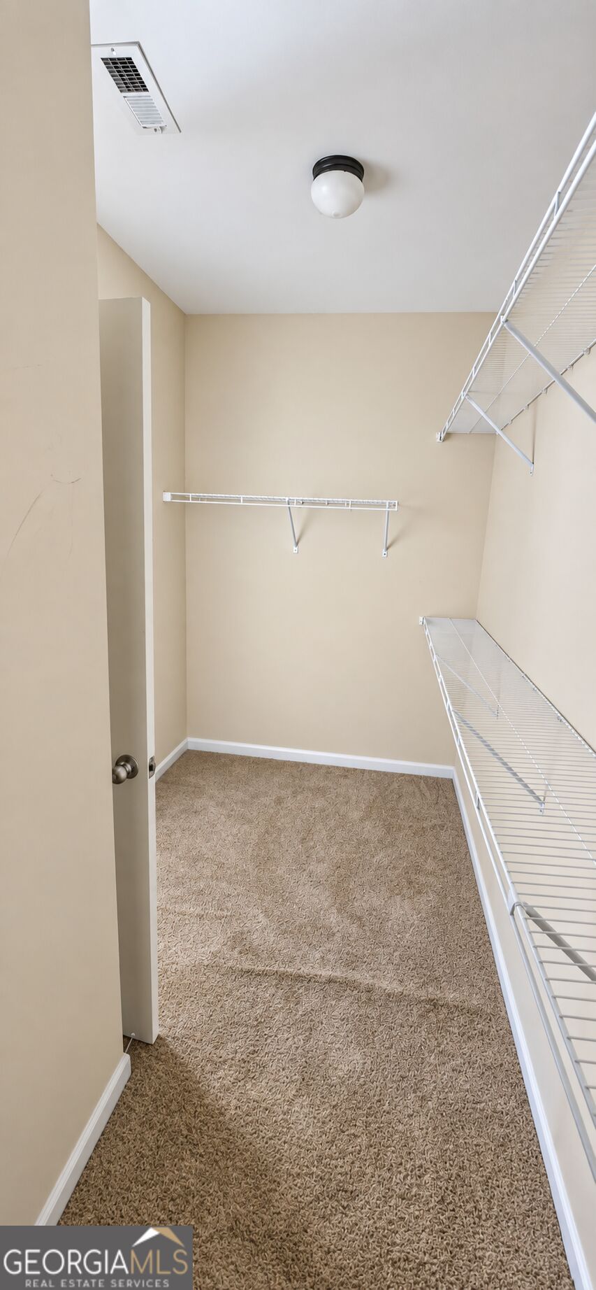 4160 Lindbergh Way Property Photo 6