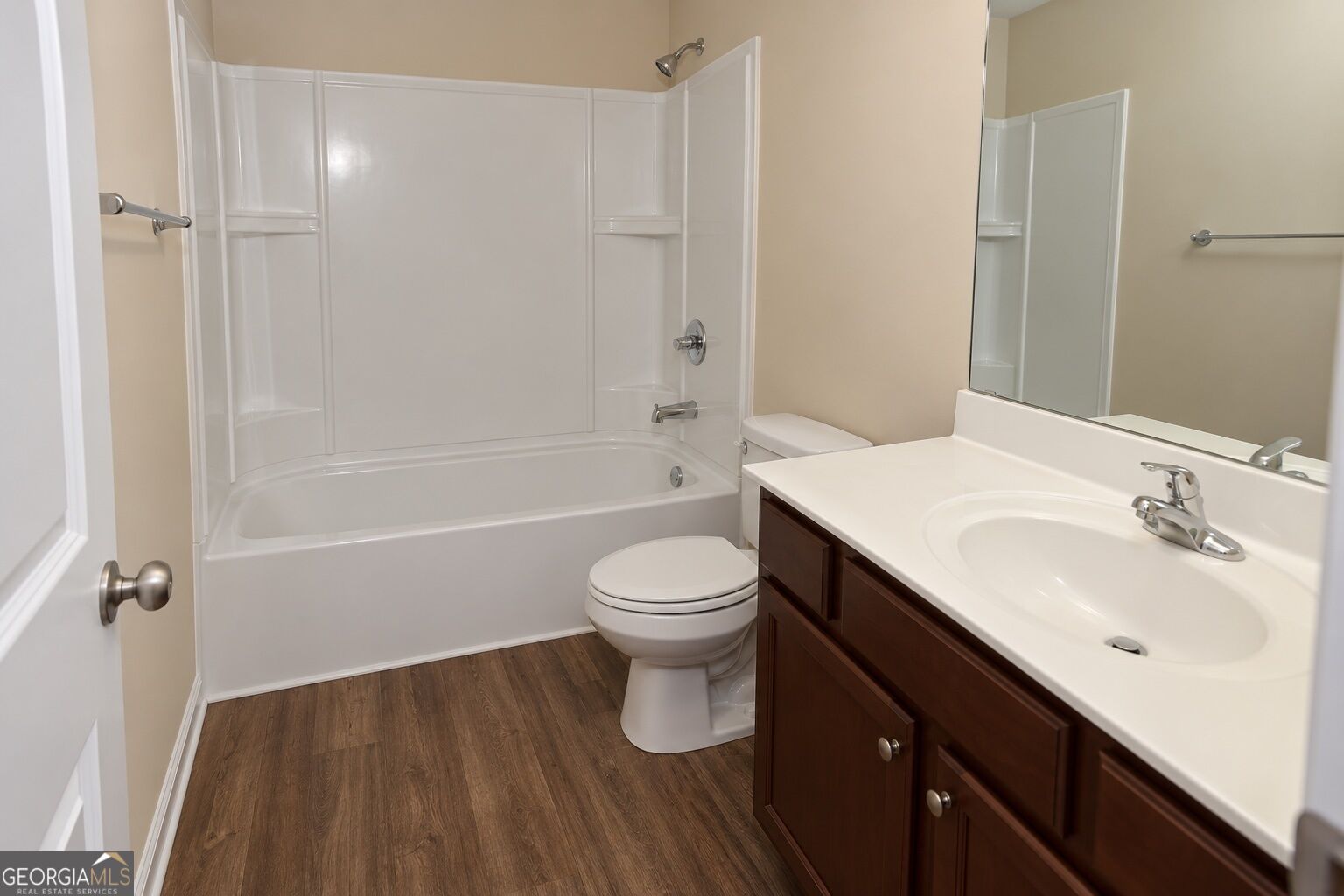 4160 Lindbergh Way Property Photo 9