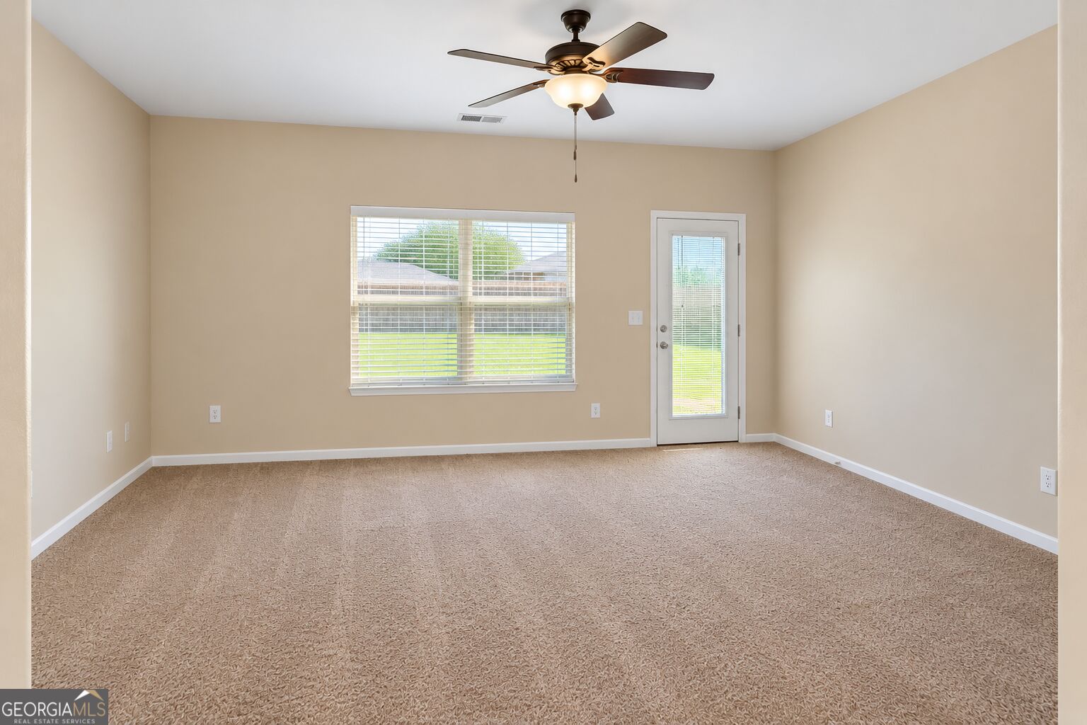 4160 Lindbergh Way Property Photo 11