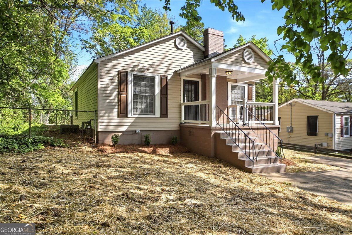 751 Skyview Drive Ne Property Photo 3