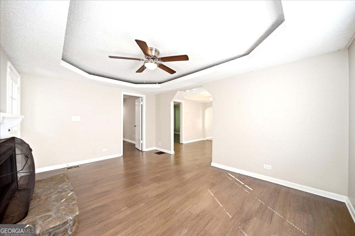 751 Skyview Drive Ne Property Photo 6