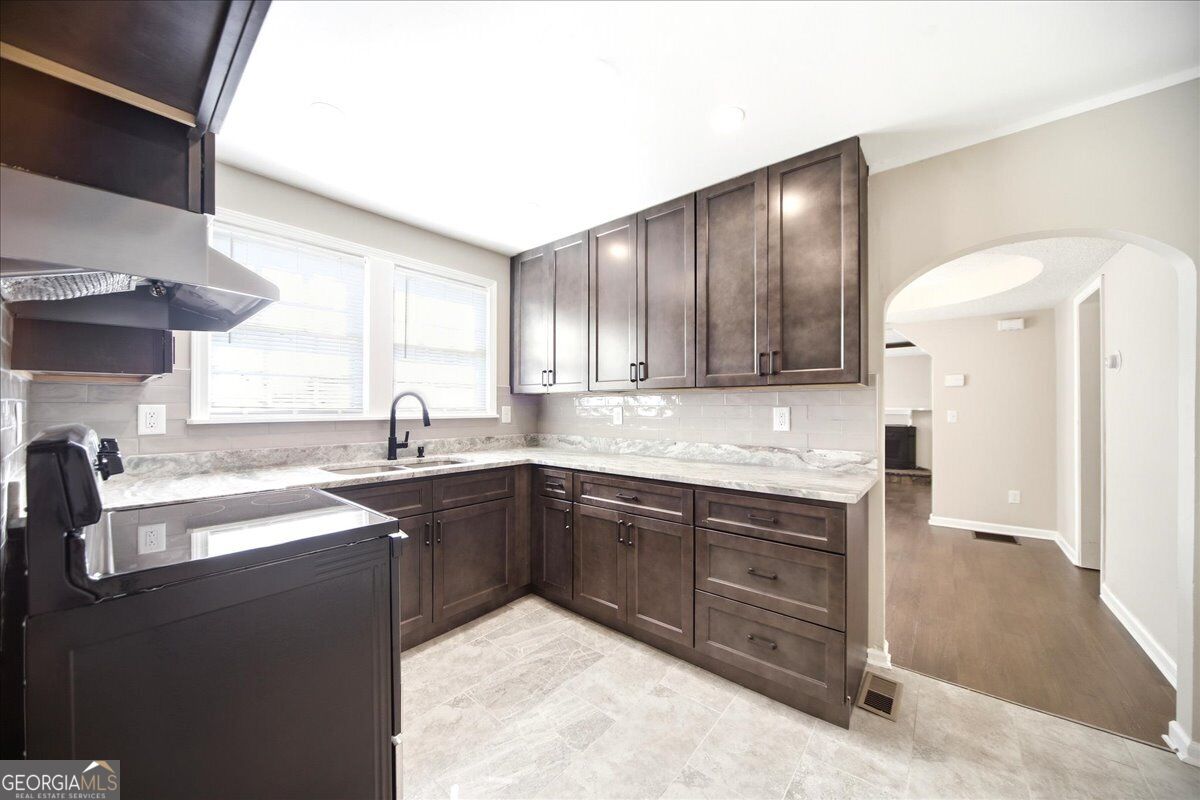 751 Skyview Drive Ne Property Photo 15