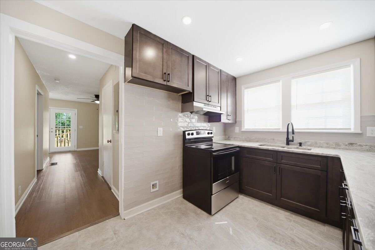 751 Skyview Drive Ne Property Photo 16